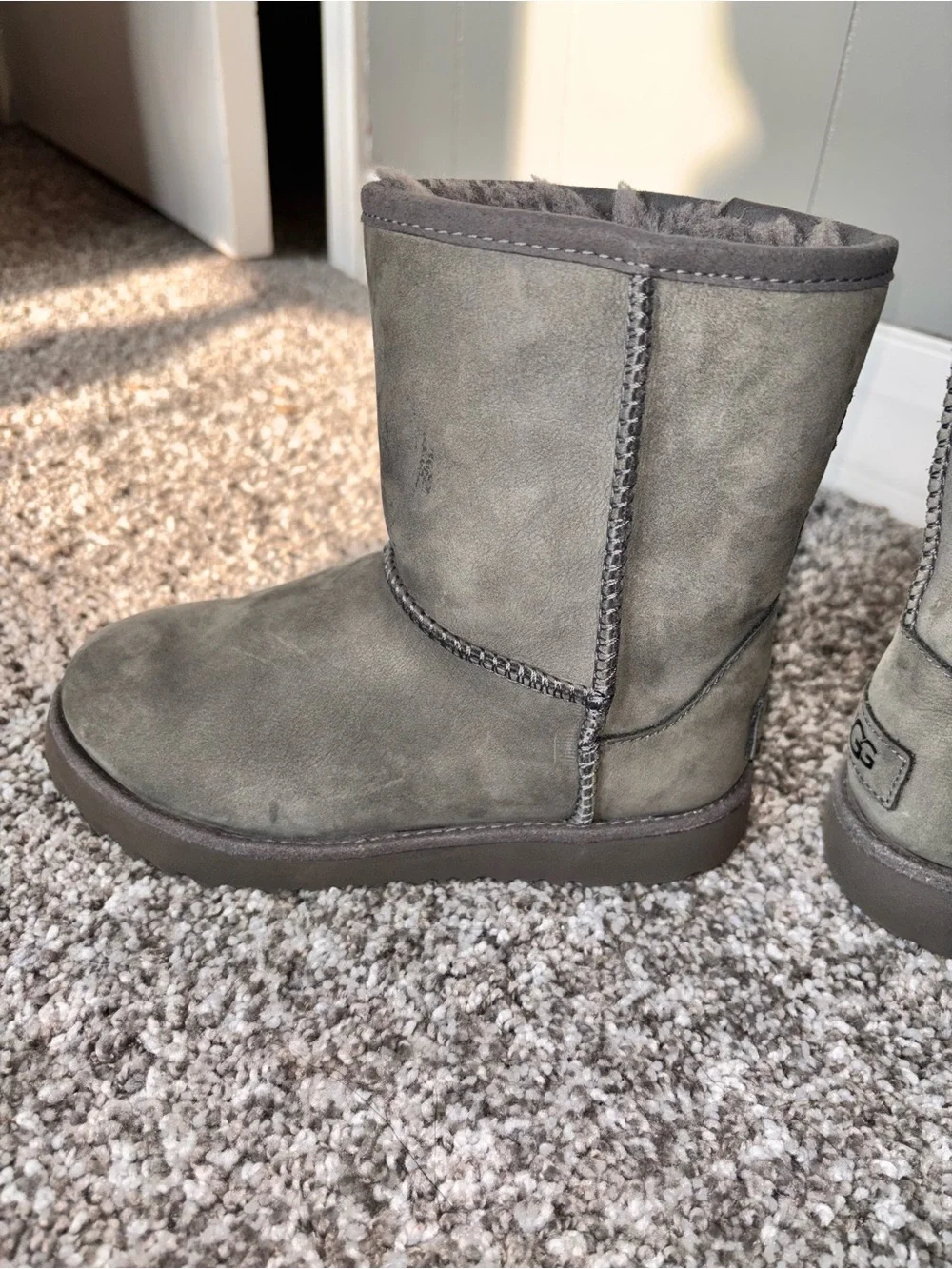 UGG Kids Classic Short Boot - Grey Suede US12